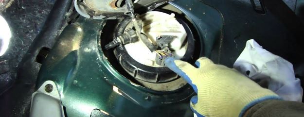 how long does it take to replace a fuel pump