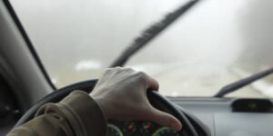how to keep car windows from fogging up in the rain