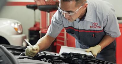 How to Choose the Right Toyota Mechanic in Boulder