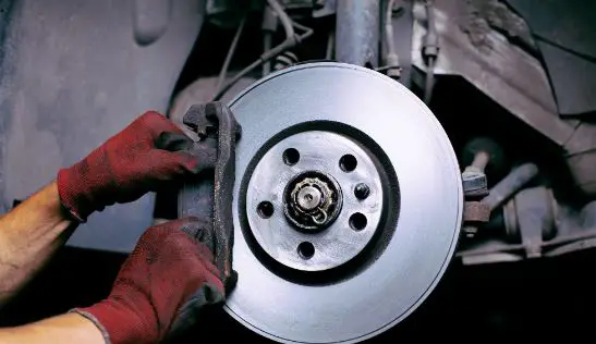 Brakes Squeal In Reverse – Cause & Fix