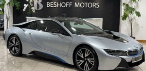 how fast is the i8